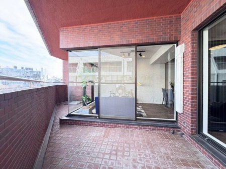 �����s�a�J��a�J1���� 20-17�̒��Ã}���V�����̃o���R�j�[