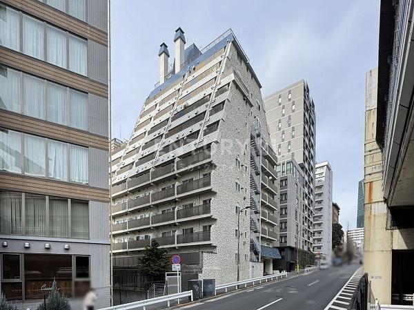 �����s�`��Z�{��5���� 13-9�̒��Ã}���V�����̌��n�O�ώʐ^