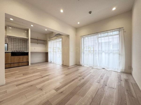 �����s���c�J��{��3���� 38-4�̒��Ã}���V�����̃��r���O