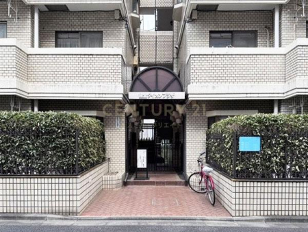 �����s���c�J��{��3���� 38-4�̒��Ã}���V�����̃G���g�����X