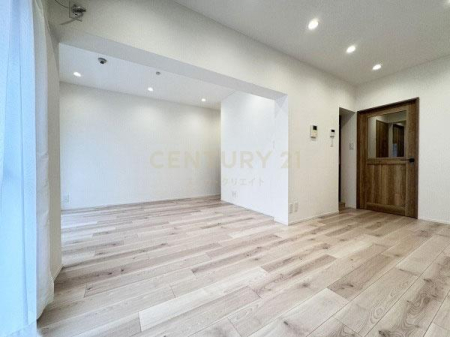 �����s���c�J��{��3���� 38-4�̒��Ã}���V�����̃��r���O