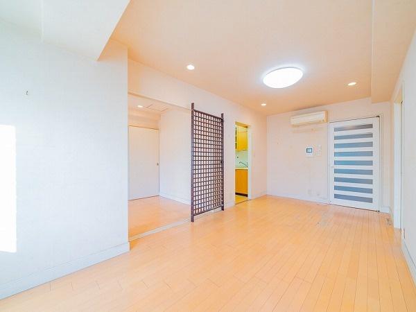 �����s�`�攒��2���� 1-41�̒��Ã}���V�����̃��r���O