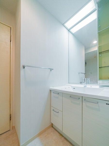 �����s�`�攒��2���� 1-41�̒��Ã}���V�����̐��ʑ�E���ʏ�