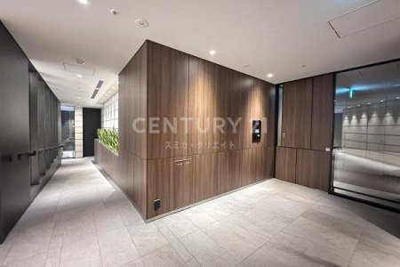 �����s�`���R7���� 1-21�̒��Ã}���V�����̃G���g�����X