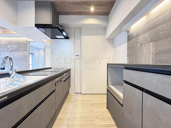 �����s�i��擌�ܔ��c4���� 10-9�̒��Ã}���V�����̃L�b�`��