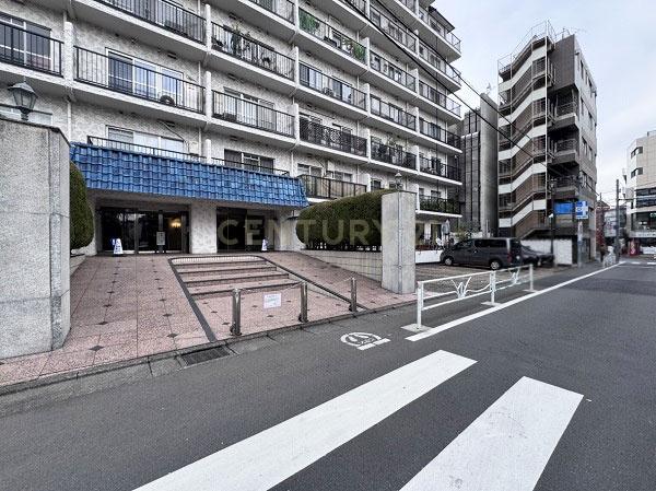 �����s�a�J�扎�y�� 9-5�̒��Ã}���V�����̃G���g�����X