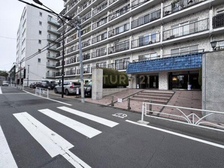 �����s�a�J�扎�y�� 9-5�̒��Ã}���V�����̃G���g�����X