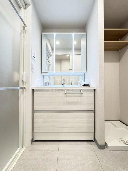 �����s�i�����1���� 20-22�̒��Ã}���V�����̐��ʑ�E���ʏ�