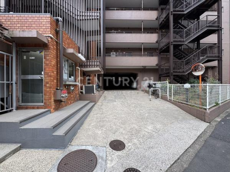 �����s�i�����1���� 17-5�̒��Ã}���V�����̃G���g�����X