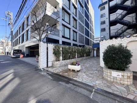 �����s�`��k�R2���� 12-42�̒��Ã}���V�����̃G���g�����X