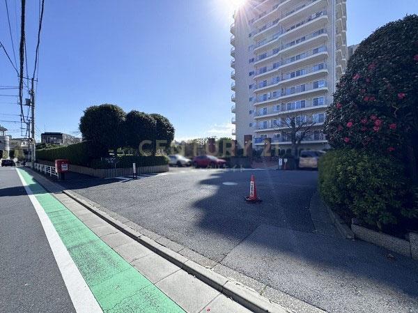 �����s���c�J��r�K4���� 27-32�̒��Ã}���V�����̃G���g�����X