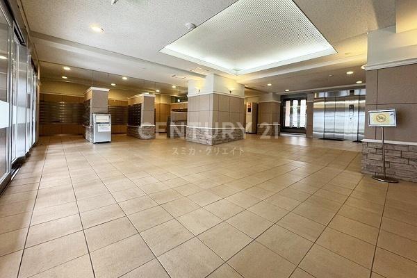 �����s�i������2���� 12-10�̒��Ã}���V�����̃G���g�����X