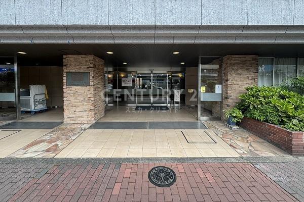 �����s�i������2���� 12-10�̒��Ã}���V�����̃G���g�����X