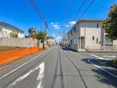 �����s���c�J�擌�ʐ�1���ڂ̓y�n�̑O�ʓ��H�܂ތ��n�ʐ^