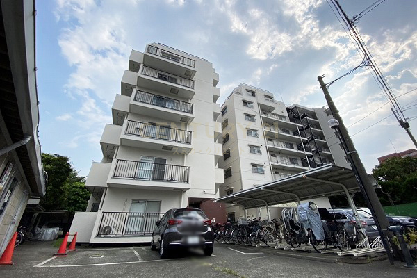 ライオンズマンション上野毛B棟 建物外観(2021.8撮影)