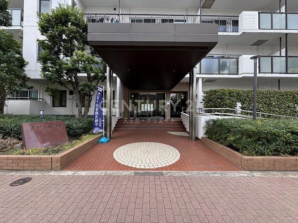 �����s�`��ŉY4���� 8-12�̒��Ã}���V�����̃G���g�����X