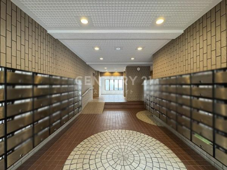 �����s�`��ŉY4���� 8-12�̒��Ã}���V�����̃G���g�����X