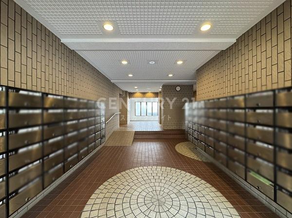 �����s�`��ŉY4���� 8-12�̒��Ã}���V�����̃G���g�����X