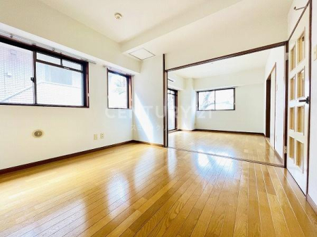 �����s�i���k�i��1���� 30-9�̒��Ã}���V�����̃��r���O