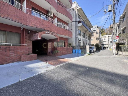 �����s�`��얃�z1���� 24-11�̒��Ã}���V�����̃G���g�����X