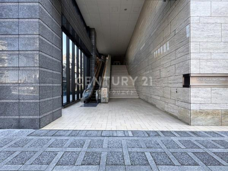 �����s�`�捂��3���� 11-8�̒��Ã}���V�����̃G���g�����X