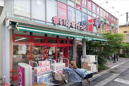 �����s���c�J��O������1���� 32-8�̒��Ã}���V�����̎��ӊ�