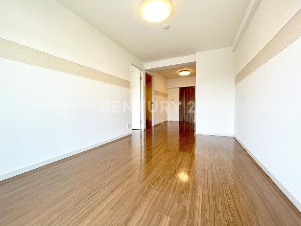 �����s��c��R��1���� 19-15�̒��Ã}���V�����̃��r���O