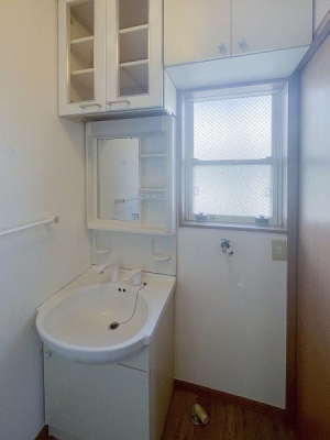 �����s�i���`��6���ڂ̒��È�ˌ��Ă̐��ʑ�E���ʏ�