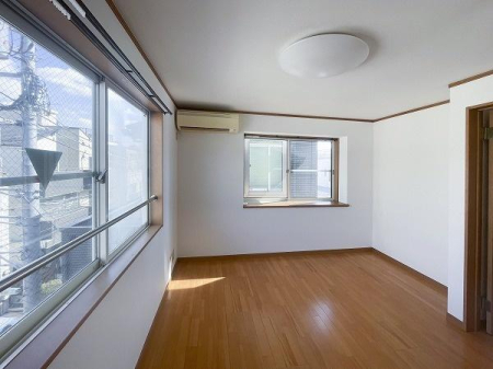 �����s�i���`��6���ڂ̒��È�ˌ��Ă̗m��