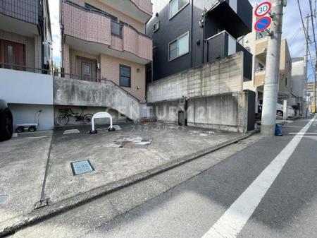 �����s��c����J1���ڂ̒��È�ˌ��Ă̒��ԏ�