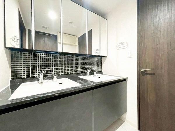 �����s���c�J��ʐ�3���� 3-14�̒��Ã}���V�����̐��ʑ�E���ʏ�