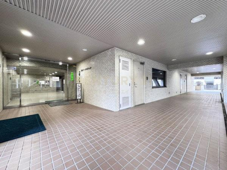 �����s�a�J�揉��1���� 49-3�̒��Ã}���V�����̃G���g�����X