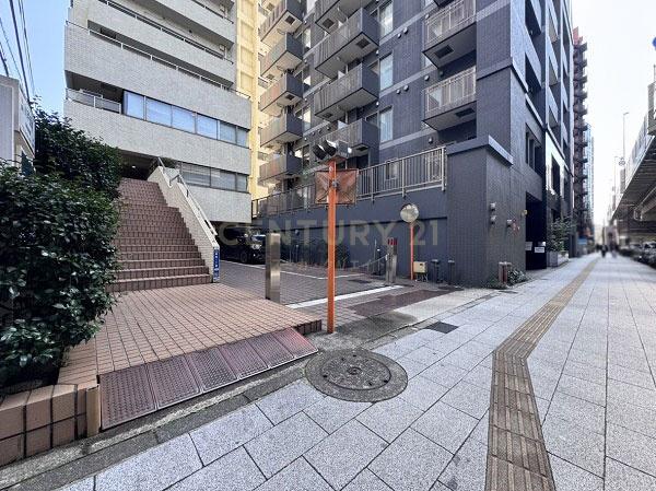 �����s�a�J�揉��1���� 49-3�̒��Ã}���V�����̃G���g�����X