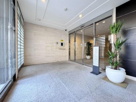 �����s�a�J���X��5���� 37-4�̒��Ã}���V�����̃G���g�����X