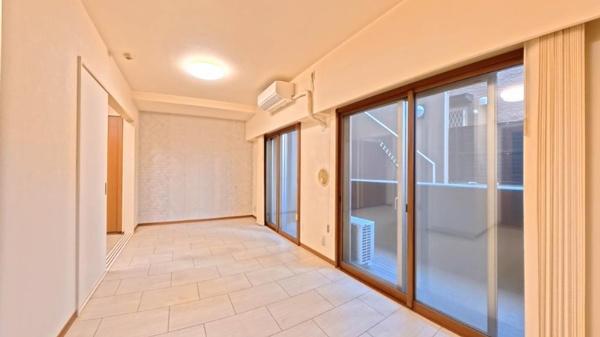 �����s�a�J���X��5���� 37-4�̒��Ã}���V�����̃��r���O