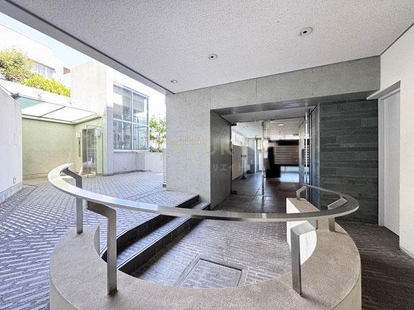 �����s���c�J�搣�c1���� 2-25�̒��Ã}���V�����̃G���g�����X