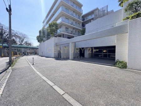 �����s���c�J�搣�c1���� 2-25�̒��Ã}���V�����̃G���g�����X