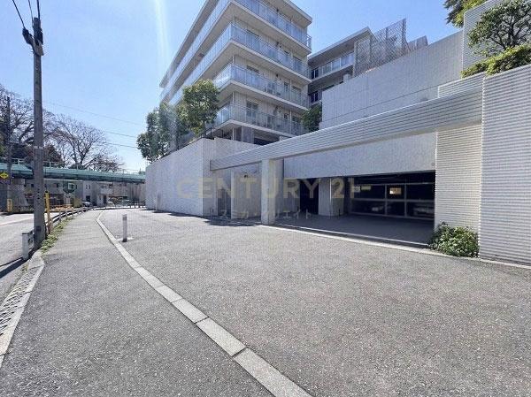 �����s���c�J�搣�c1���� 2-25�̒��Ã}���V�����̃G���g�����X