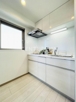 �����s���c�J��呠1���� 2-24�̒��Ã}���V�����̃L�b�`��