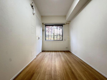 �����s���c�J�挷��3���� 24-18�̒��Ã}���V�����̎q������