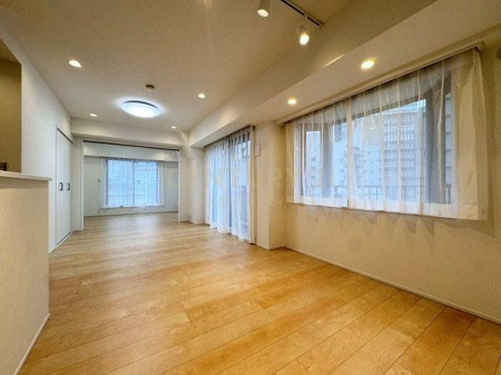 �����s�ڍ���t��4���� 7-19�̒��Ã}���V�����̃��r���O