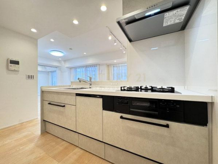 �����s�ڍ���t��4���� 7-19�̒��Ã}���V�����̃L�b�`��