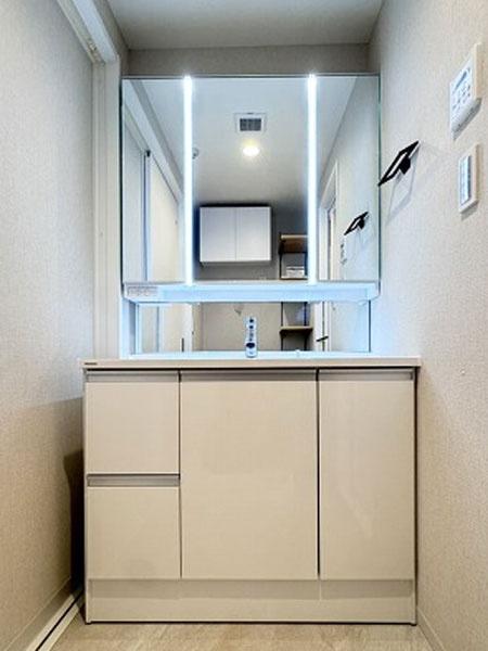 �����s�ڍ���t��4���� 7-19�̒��Ã}���V�����̐��ʑ�E���ʏ�