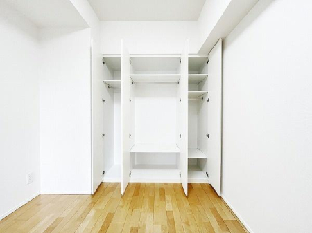 �����s�i��擌�i��4���� 13-10�̒��Ã}���V�����̎��[