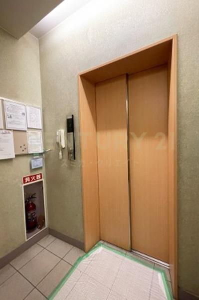 ル・アピカ成城 エレベーターホール