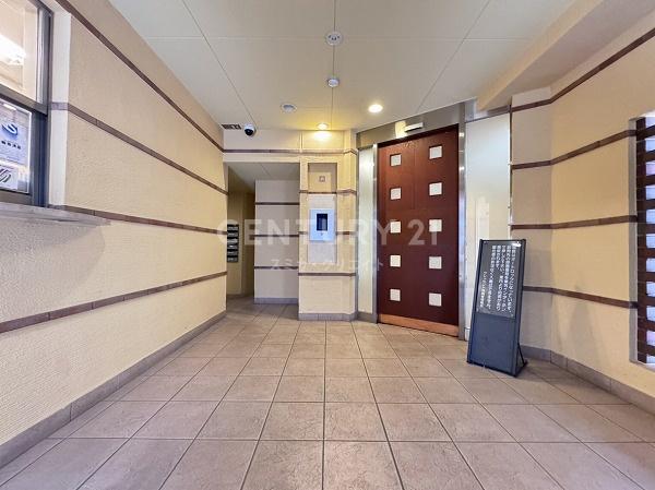 �����s���c�J��p��2���� 28-11�̒��Ã}���V�����̃G���g�����X