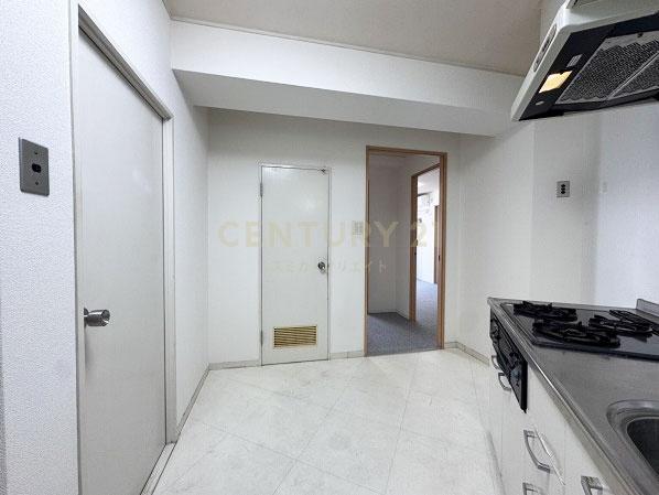 �����s�i��擌�ܔ��c1���� 11-5�̒��Ã}���V�����̃L�b�`��