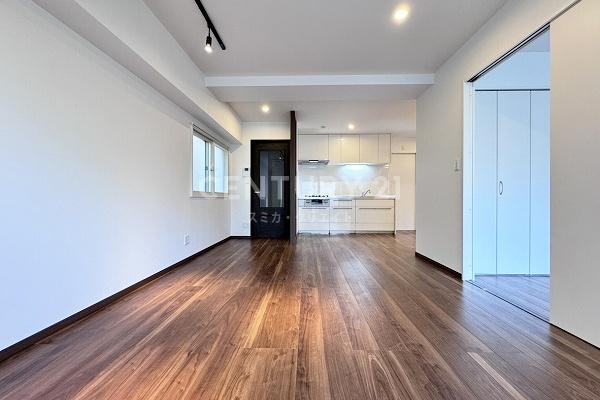 初台富士ハイライズ リビングダイニングルーム