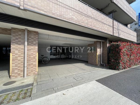 �����s���c�J��D��7���� 17-8�̒��Ã}���V�����̃G���g�����X