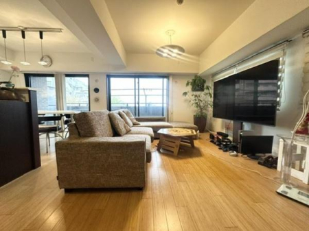 �����s���c�J��D��7���� 17-8�̒��Ã}���V�����̃��r���O